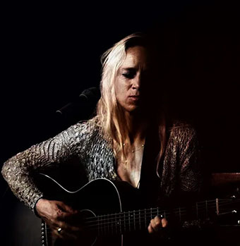 PIC of Anya Hinkle